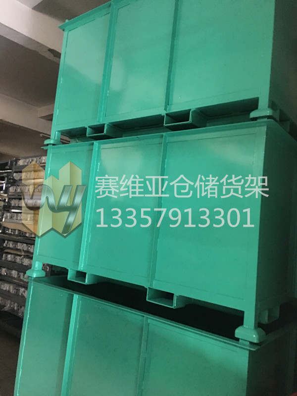 巨無(wú)霸堆垛料箱